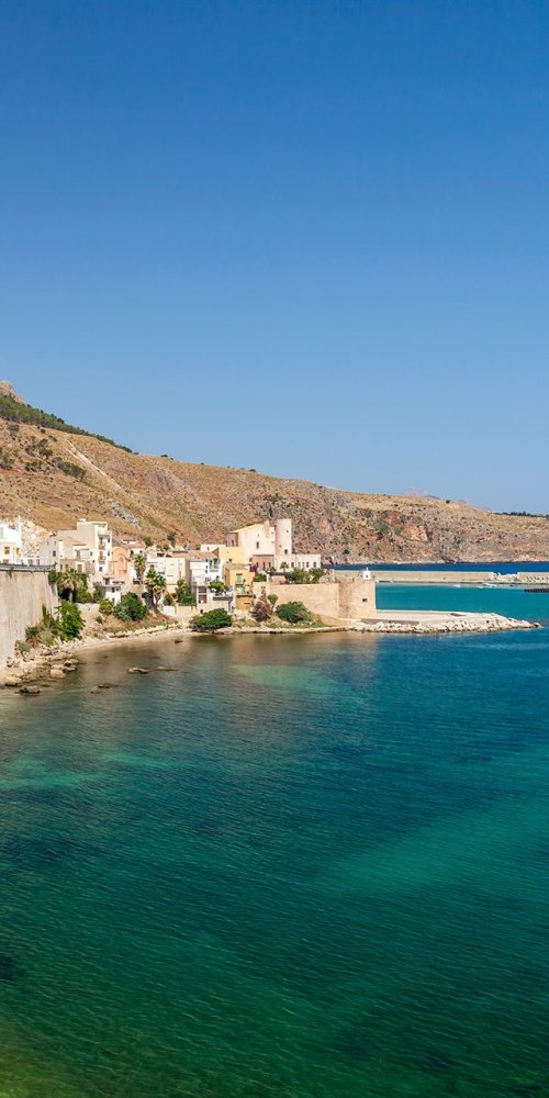 Local neighbourhood vibes in Castellammare del Golfo
