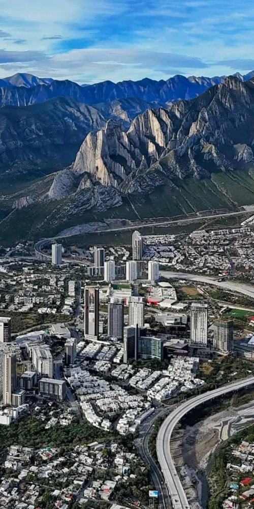 Neighbourhood vibes in Monterrey