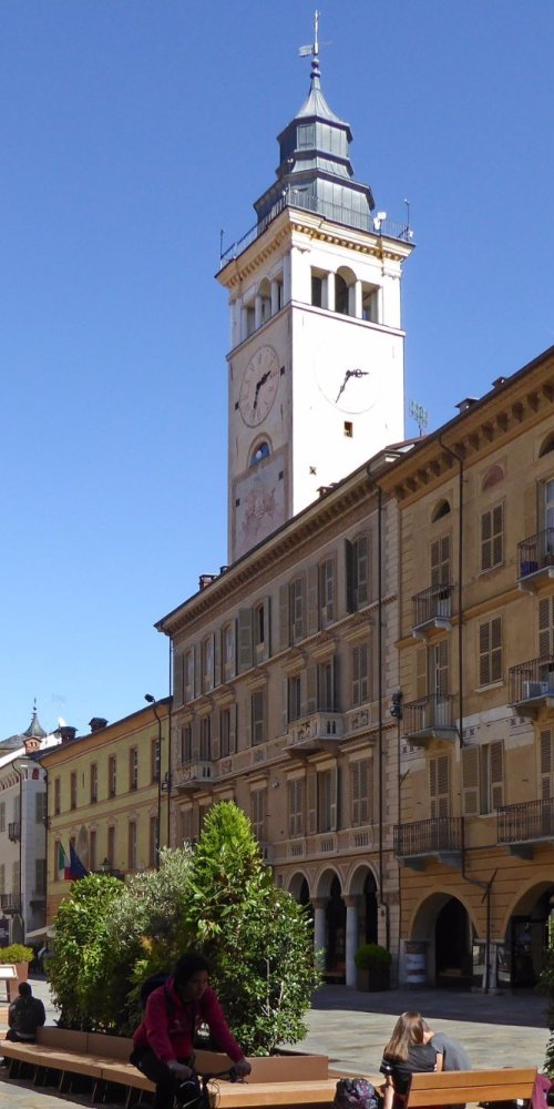 Bernezzo neighbourhood vibes