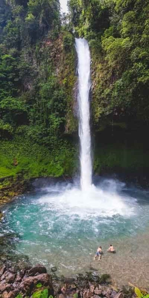 Neighbourhood vibes in La Fortuna
