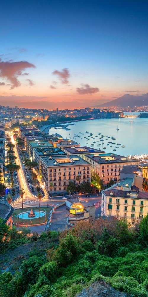 Neighbourhood vibes in Naples