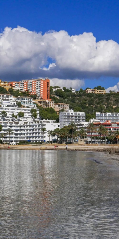 Neighbourhood vibes in Santa Ponsa